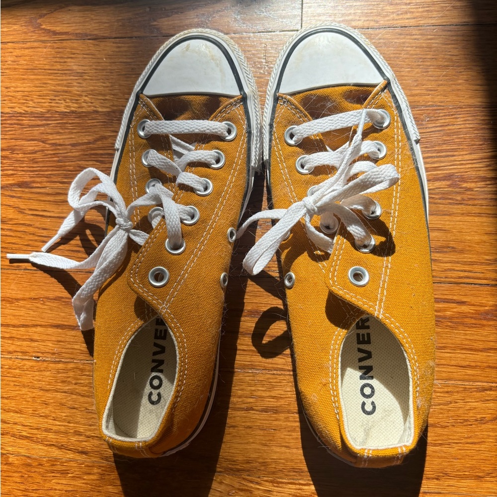 Orange converse